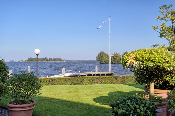 Foto 28 van Nieuw-Loosdrechtsedijk 306