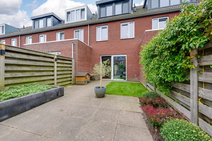 Foto 22 van A. Moenstraat 11