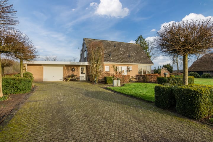 Koopwoningen - huizen te koop in [Funda]