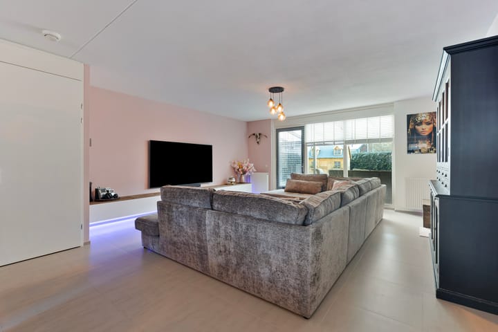 Photo 7 of Largostraat 17