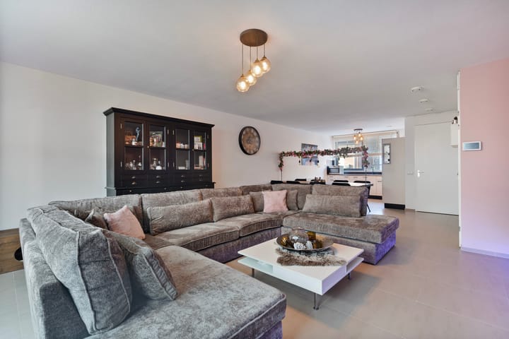 Photo 9 of Largostraat 17