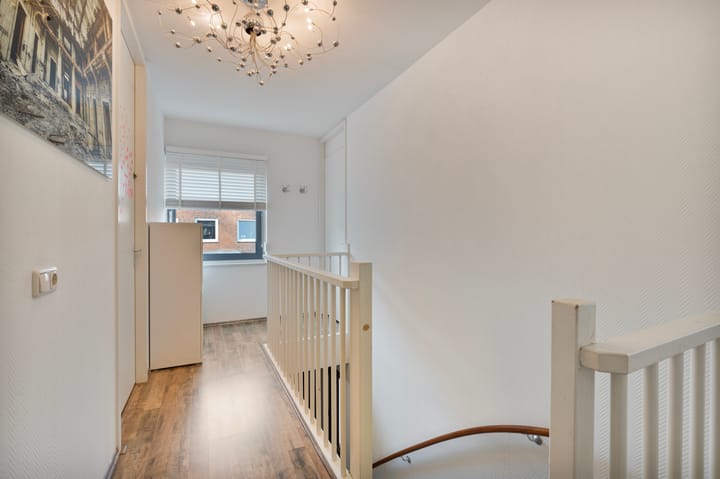 Photo 15 of Largostraat 17