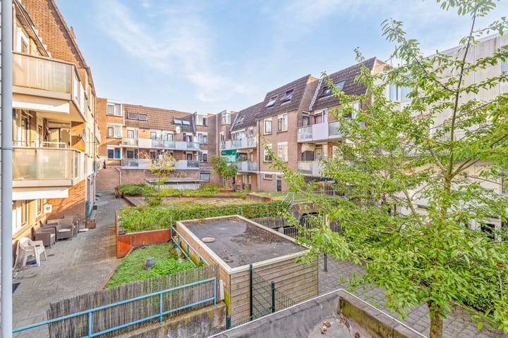 Foto 13 van Bajonetstraat 168