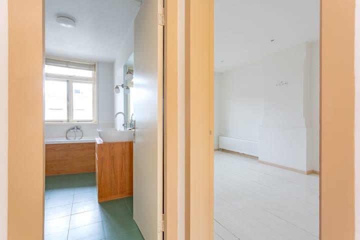 Foto 35 van Eerste Helmersstraat 69-2