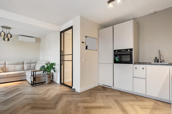 Foto 11 van Meeuwenweg 1-10