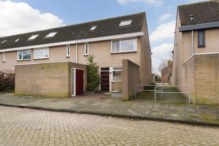 Foto 1 van van Overbeekstraat 36