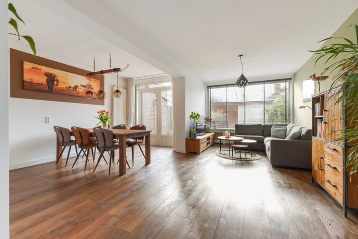 Foto 3 van van Overbeekstraat 36