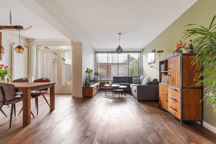 Foto 9 van van Overbeekstraat 36