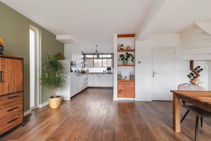 Foto 13 van van Overbeekstraat 36