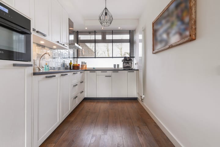 Foto 14 van van Overbeekstraat 36