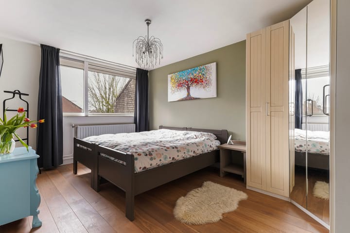 Foto 19 van van Overbeekstraat 36