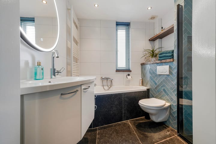 Foto 26 van van Overbeekstraat 36