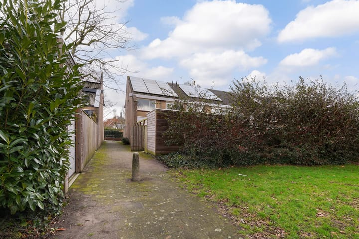 Foto 42 van van Overbeekstraat 36