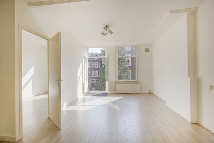 Foto 2 van Zocherstraat 20-3