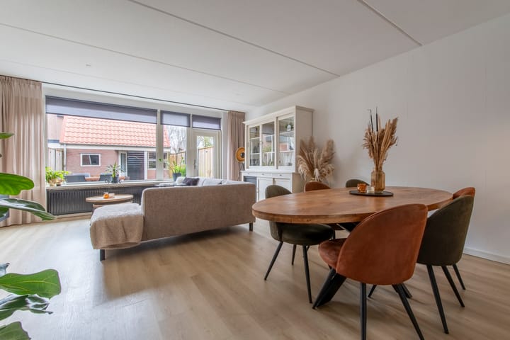 Foto 2 van Trekvalk 16