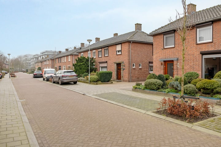 Bekijk foto 3 van Prinses Beatrixstraat 6