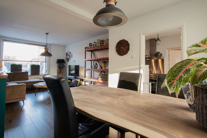 Photo 6 of Esdoornlaan 5