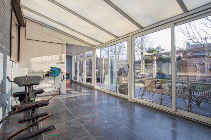 Photo 11 of Esdoornlaan 5