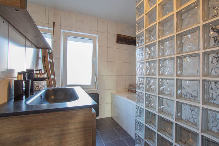 Photo 13 of Esdoornlaan 5