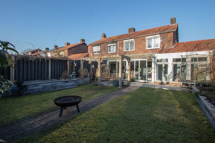 Photo 23 of Esdoornlaan 5