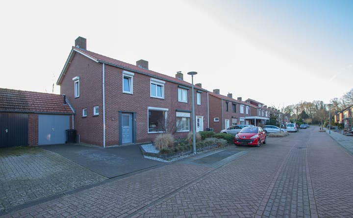 Photo 25 of Esdoornlaan 5