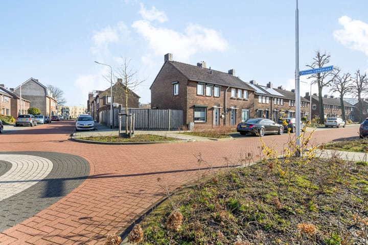 Foto 9 van Nassaustraat 66