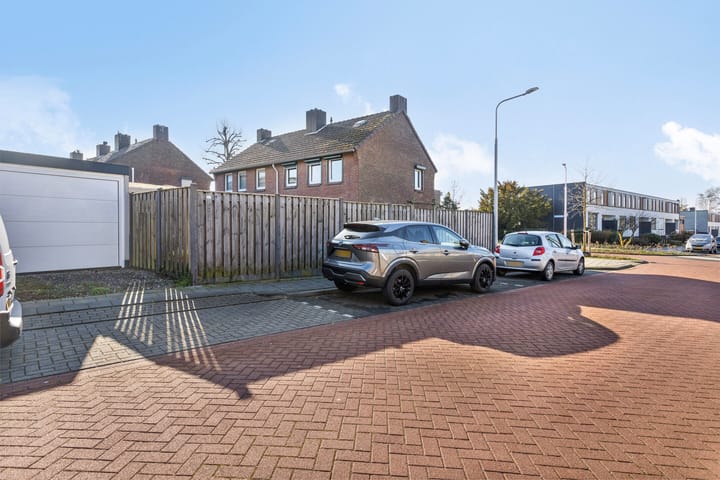 Foto 11 van Nassaustraat 66