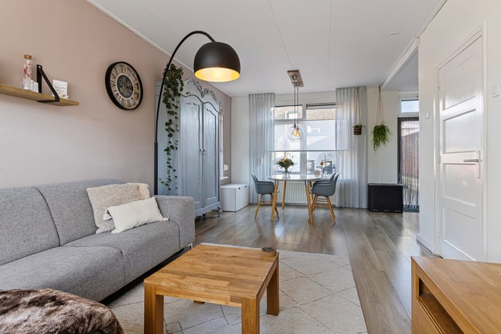 Foto 15 van Nassaustraat 66