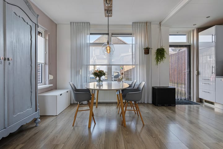 Foto 16 van Nassaustraat 66