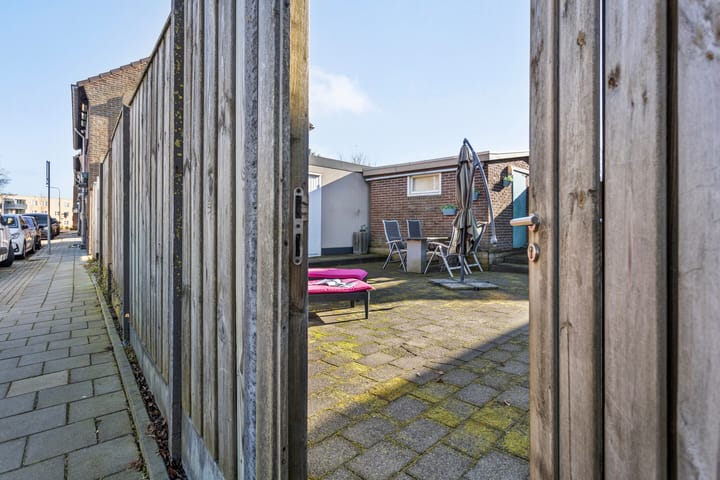 Foto 35 van Nassaustraat 66