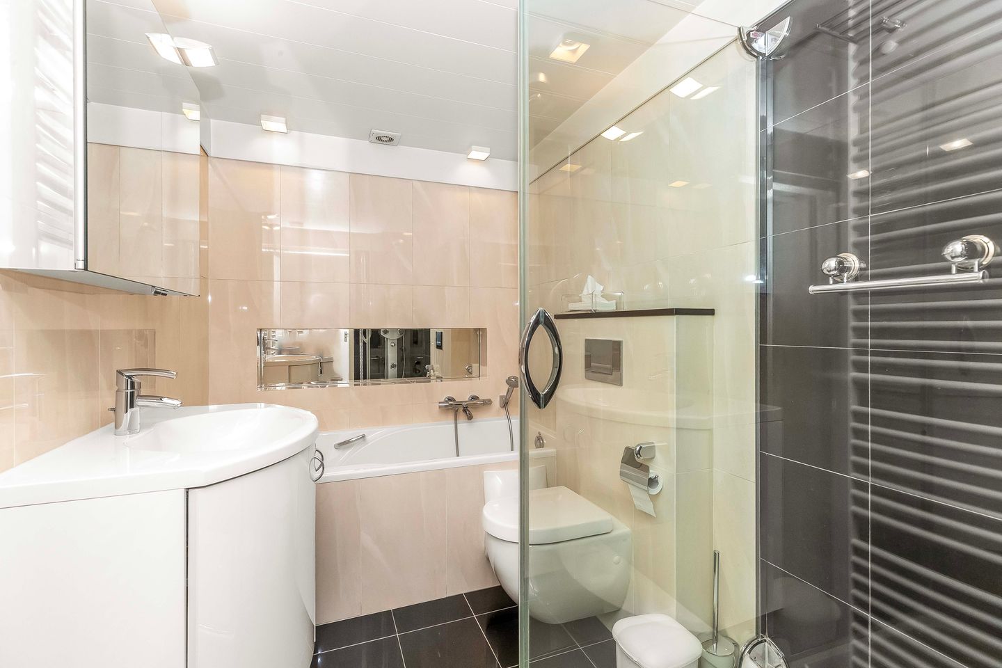 Photo 4 of Town-Major Drakestraat 20