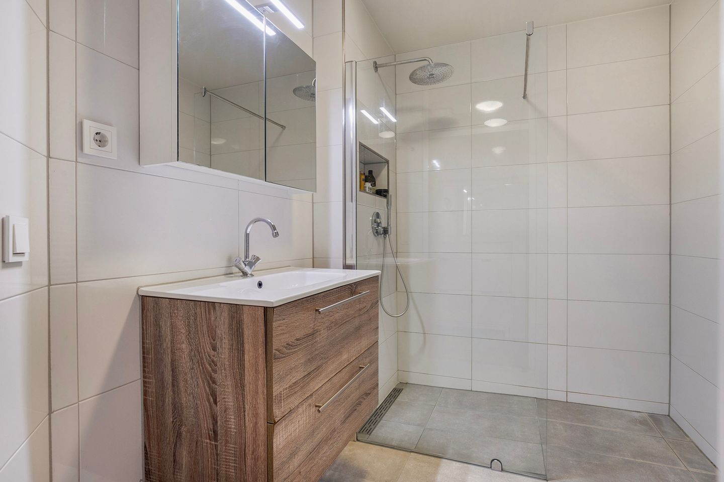 Photo 25 of Abraham Patrasstraat 28