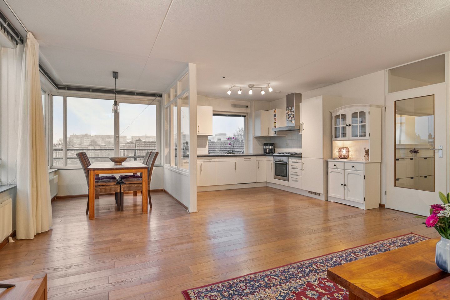 Photo 14 of Abraham Patrasstraat 28