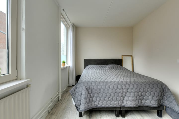 Foto 12 van Waterlooplein 2