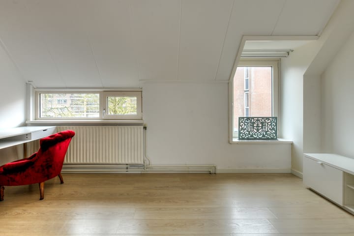 Foto 23 van Waterlooplein 2