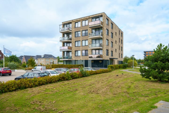 Foto 32 van Grootzeil 204