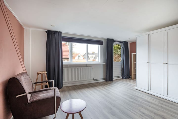 Foto 21 van 2e Hollandiastraat 5