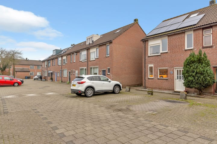 Foto 6 van Pruikenmakerstraat 6