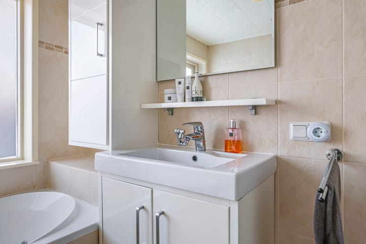 Photo 33 of Burgemeester Chevallierplein 9