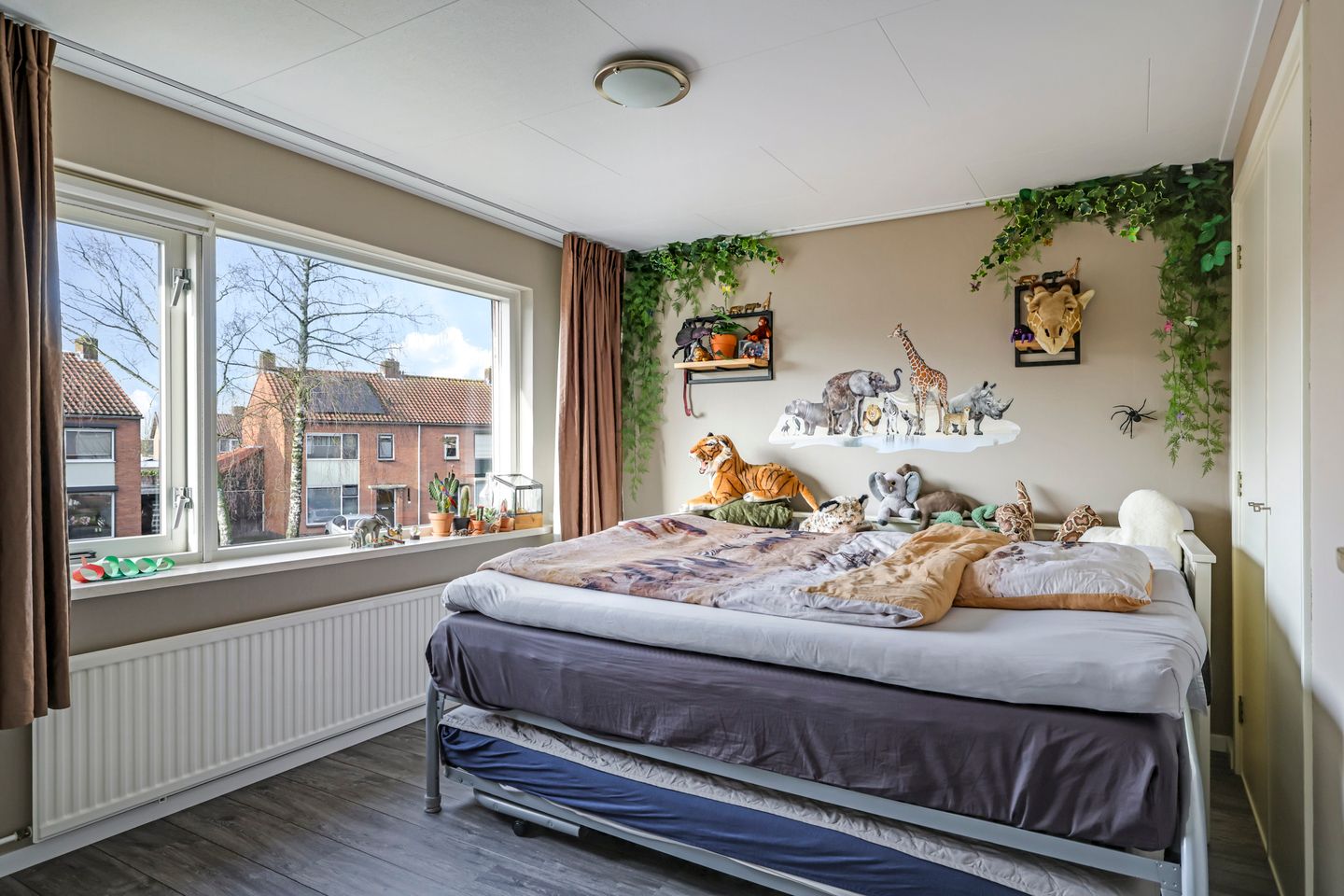 Photo 35 of Burgemeester Chevallierplein 9