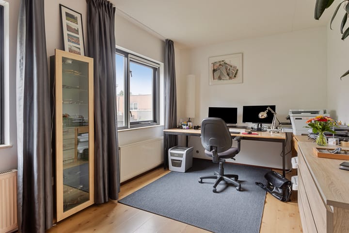 Foto 28 van Wim Sonneveldstraat 26