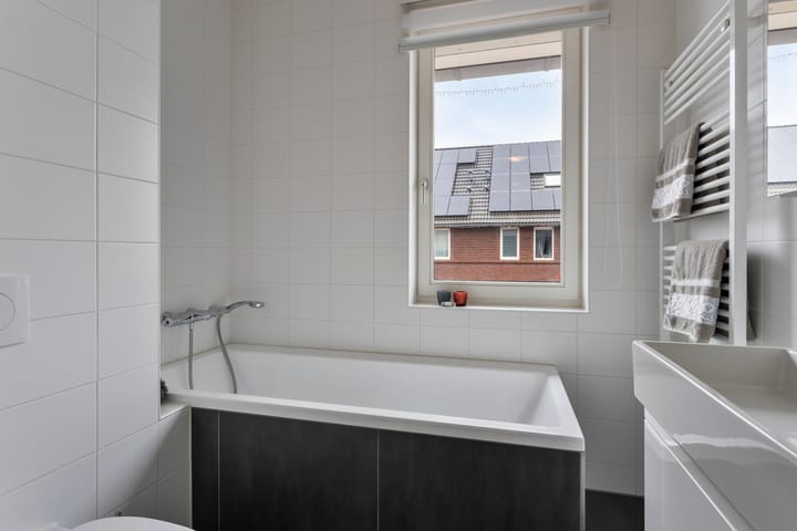 Foto 24 van Annie M.G. Schmidthof 1