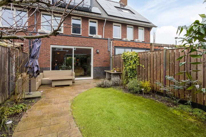 Foto 37 van Annie M.G. Schmidthof 1