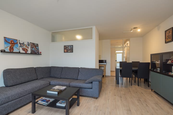 Foto 22 van Aert van Neslaan 538