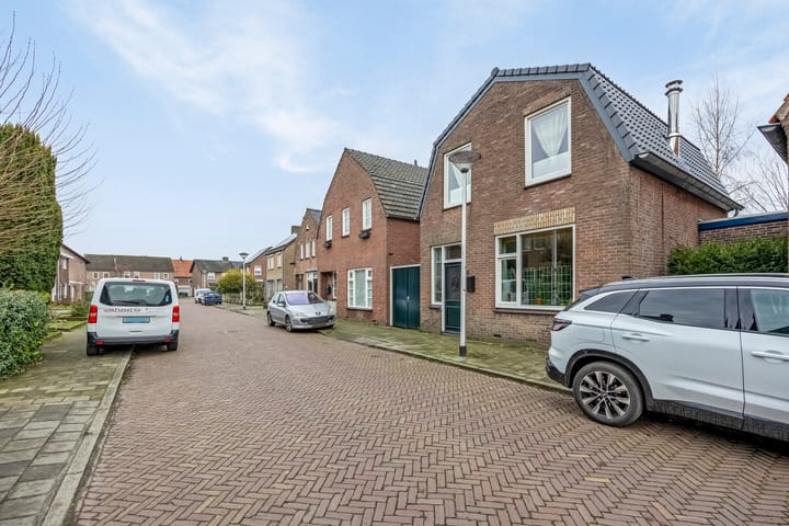 Foto 9 van Ben van Dorststraat 8