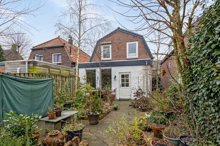 Foto 33 van Ben van Dorststraat 8