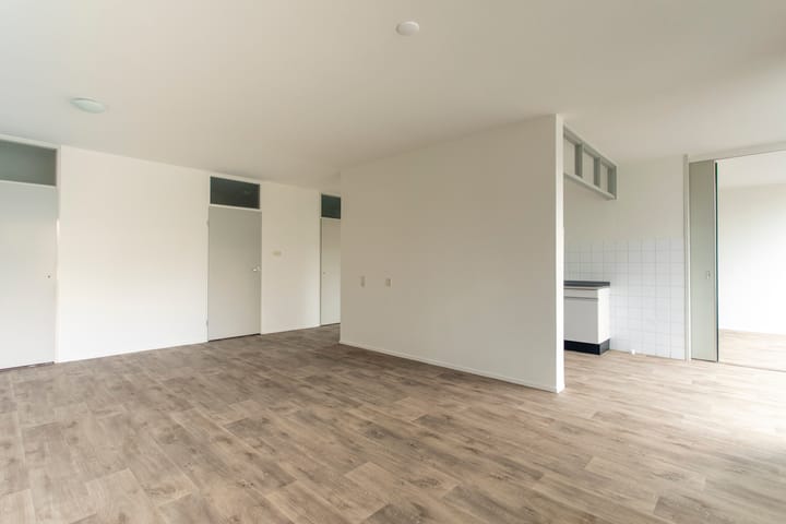 Photo 4 of Johannes Poststraat 386