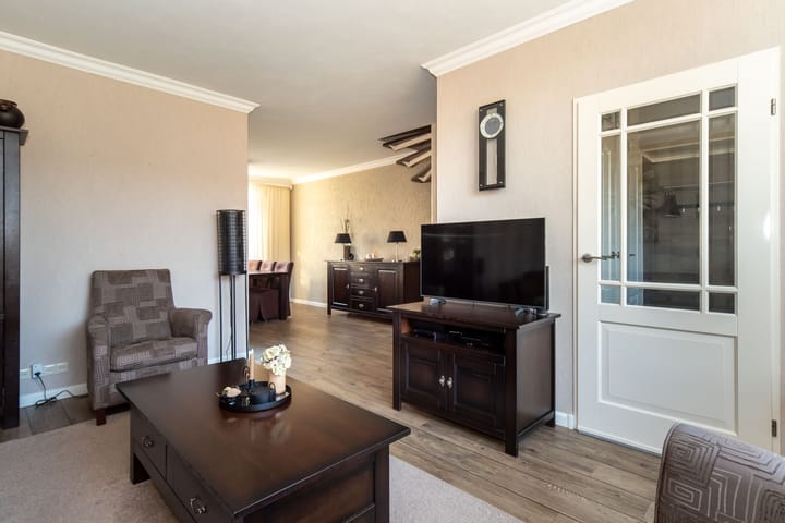 Foto 12 van Van Broekhuizenstraat 68