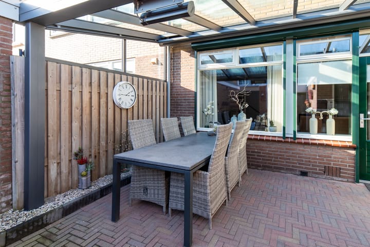 Foto 37 van Van Broekhuizenstraat 68