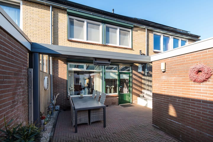 Foto 38 van Van Broekhuizenstraat 68